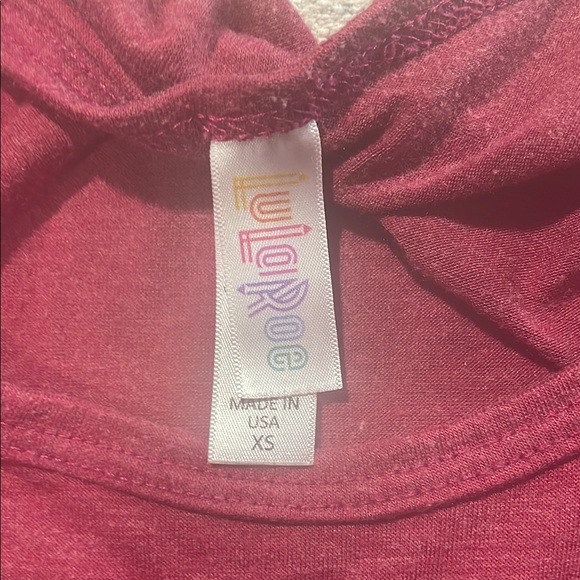 Lula Roe Red t-shirt - Picture 3 of 4